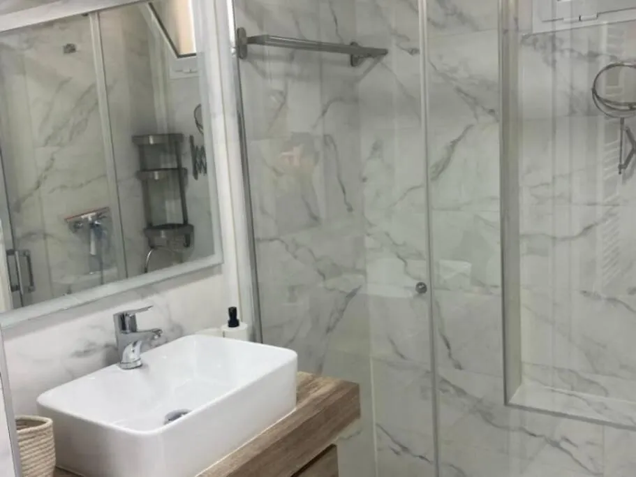 Casa Picaso Elegance, One Bedroom City Center Apartment With Balcony By Namaste Elite Torremolinos